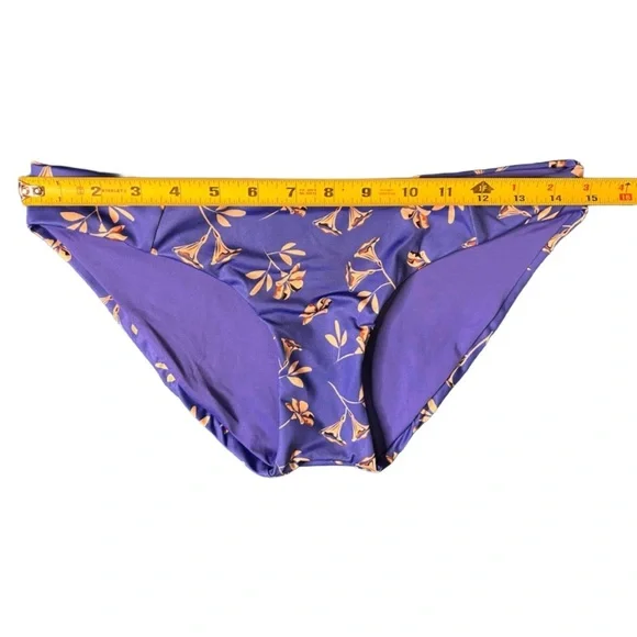 Patagonia Women’s Bottom Turn Bikini Top and Sunamee Bottoms size Small - Picture 7 of 7